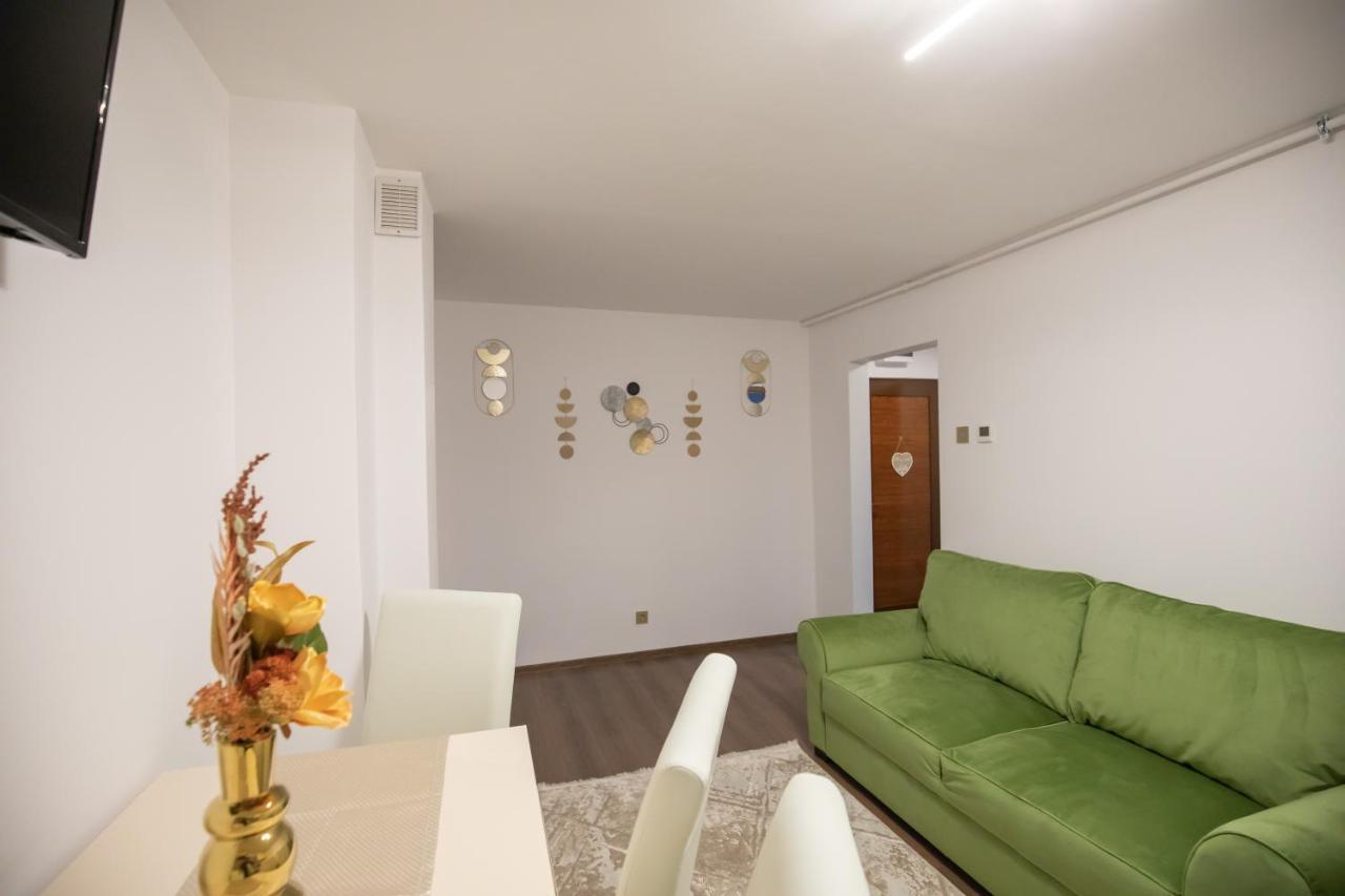 Apartament Gold Tirgu Ocna Bagian luar foto